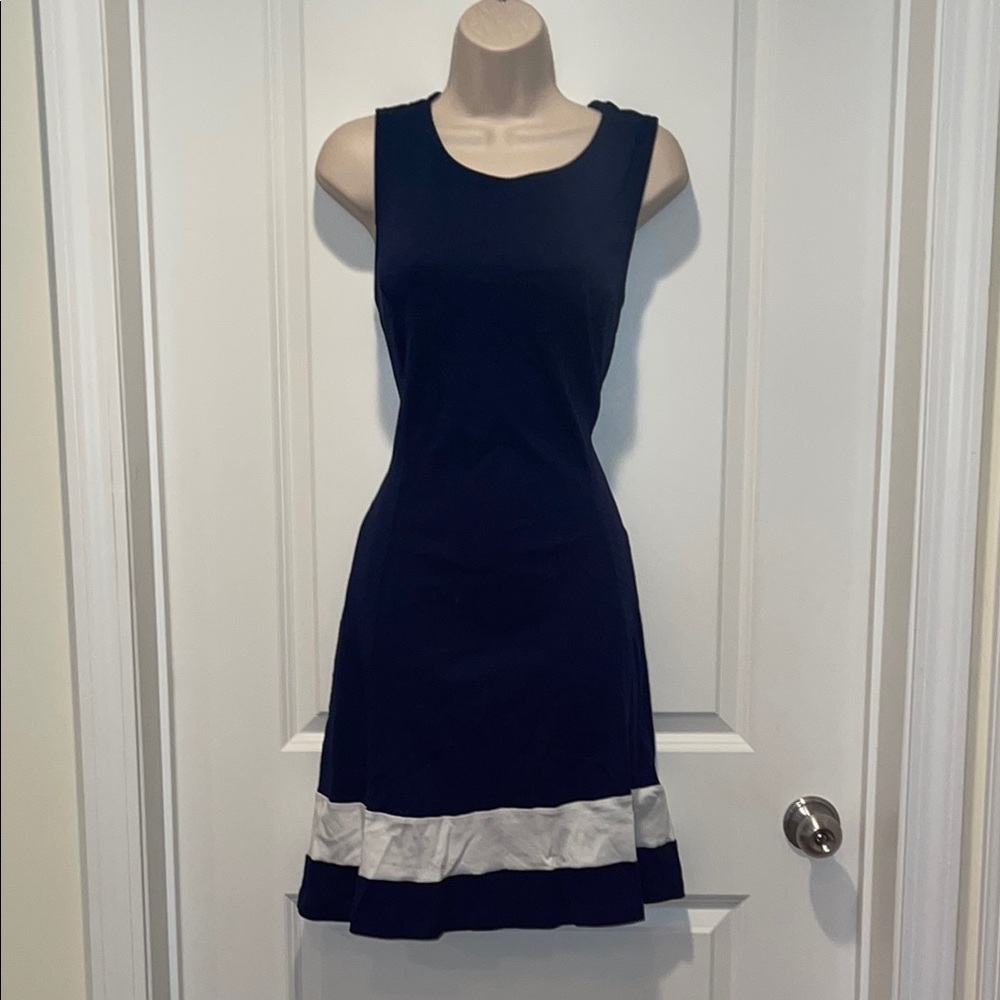 Elegant Navy and White Sleeveless Dress